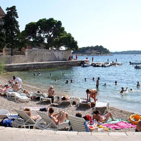 Studio Hvar 12353b *